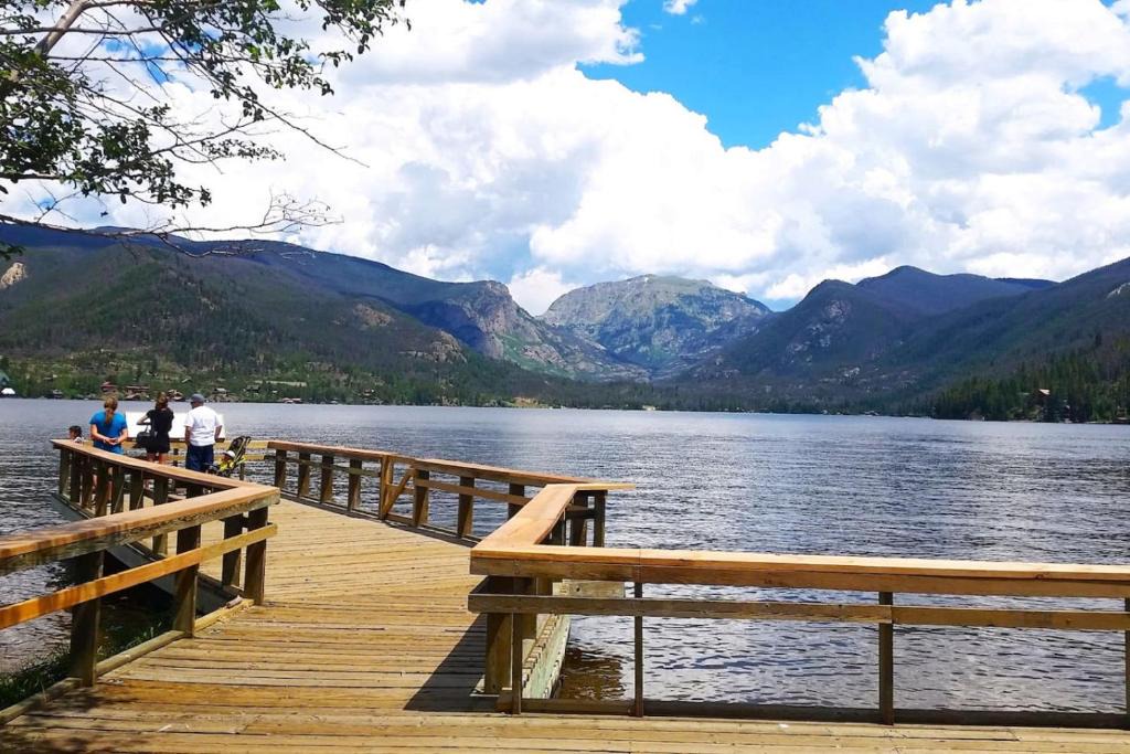 Grand Lake House | Cozy cabin Steps from Lake and Board walk 5 min RMNP Moose Lodge Studio