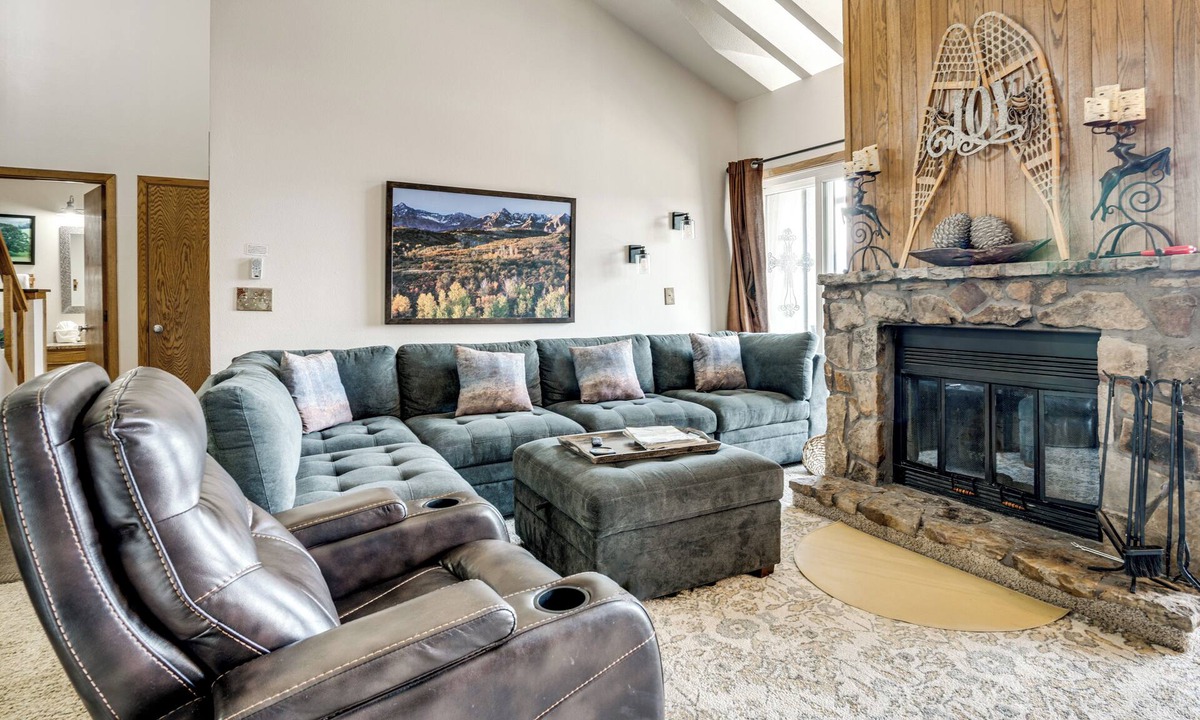 Wildernest Condo | Cozy Condo w/Balcony & Mtn View in Silverthorne!
