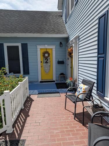 Ozark Apartment | Cozy, Cute, Private Ozark Suite 5 Mins to Hospital
