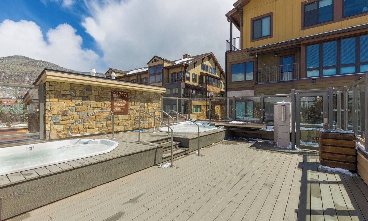 Mountain House Condo | Cozy Mountain Studio Steps from the Base – Stylishly Furnished Escape!