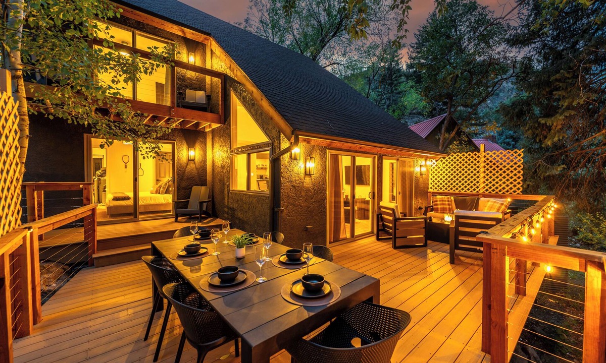 Glenwood Springs House | Creekside 2 Home Retreat, Hot Tub & Sauna, Patio, Firepit, Theatre, Families