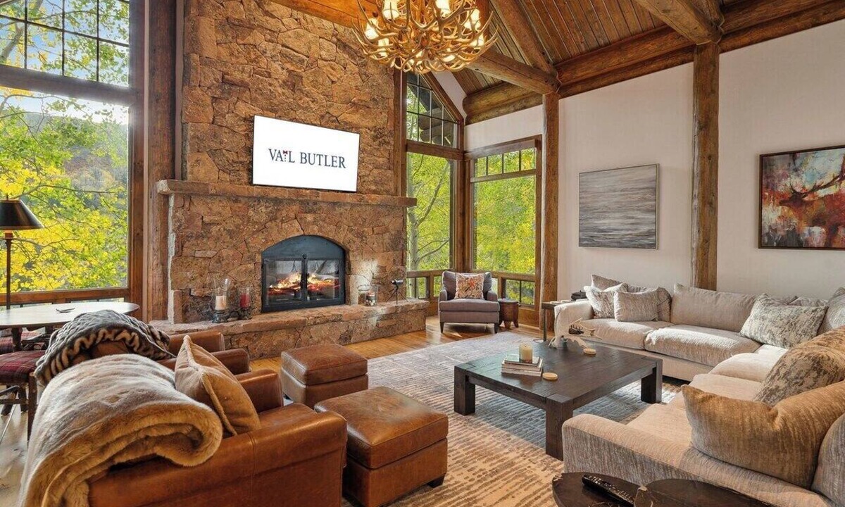 Edwards House | Cresta Court Lodge by Vail Butler