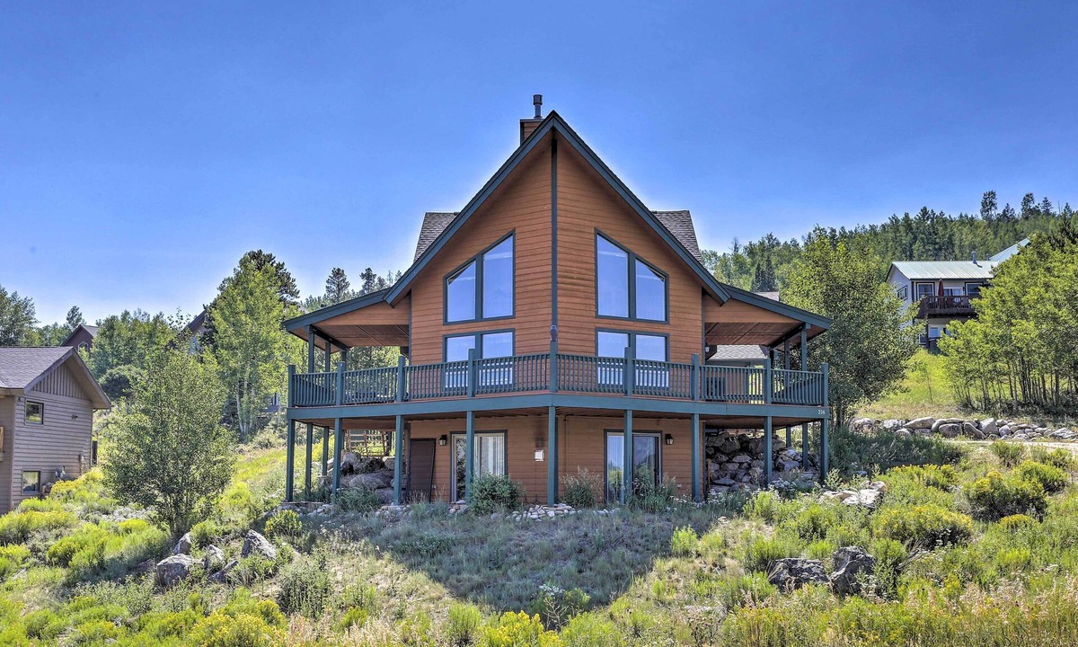 Silvercreek House | Deck, Bar & Mtn Views: Grand Granby Retreat!