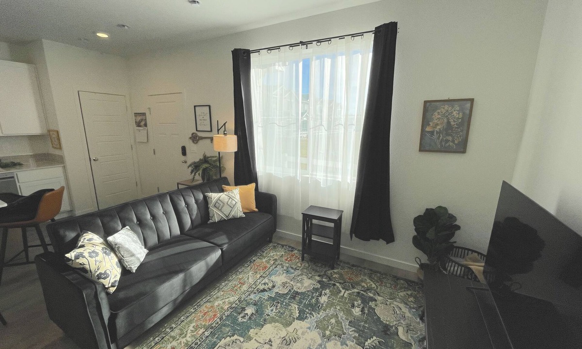 Johnstown House | Eclectic relaxing 3 bed, 53 min to Boulder for Sundance Film Festival!