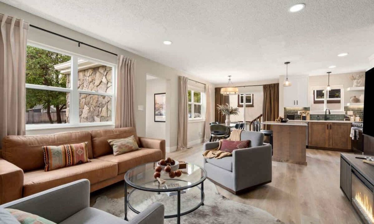 Old Prospect House | Executive Excellence Near CSU | Top Level Duplex