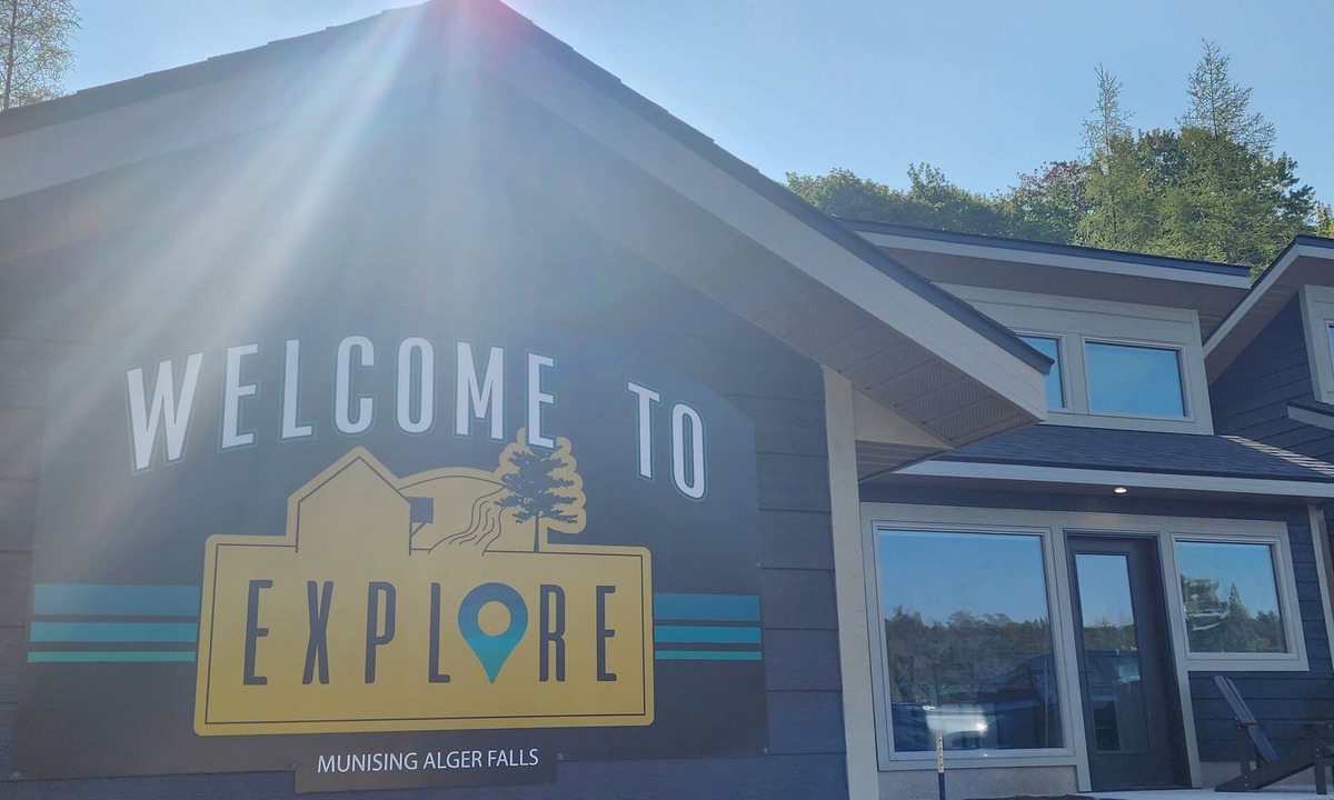 Munising Ski Chalet | EXPLORE Munising Studio Suite 105