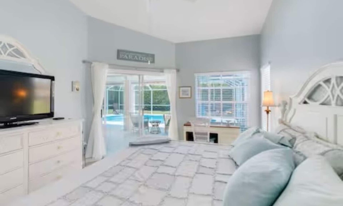 Crown Pointe House | Family Friendly Home in Naples, Near Beach, Heated Pool, Dog Friendly