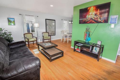 Southeast House | Family Home with Large Yard & Golf Theme Near Rail