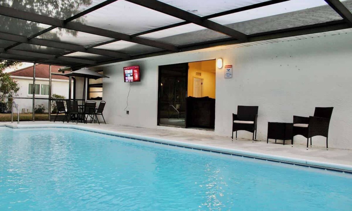 Spring Hill House | family Spacious Heated Pool Home 5 Min To Weeki Wachee