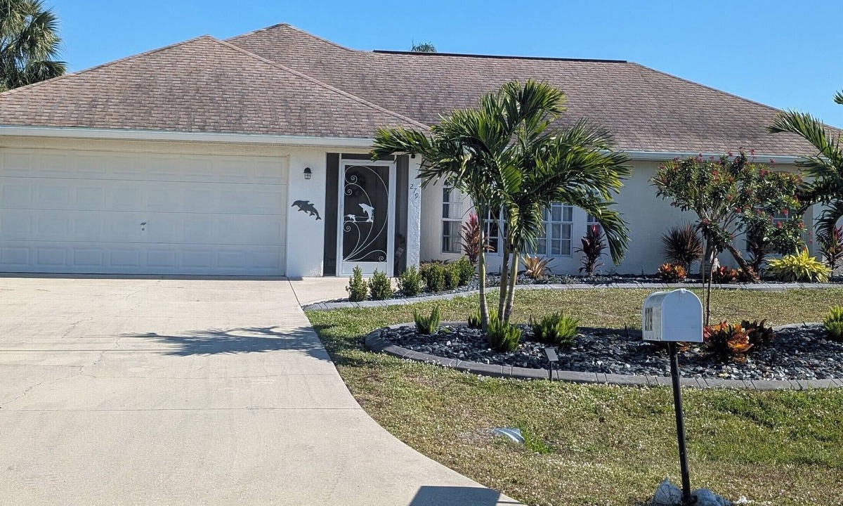 Pinehurst House | Fly South Florida-near beaches, fishing, boating, shops. Private heated pool.