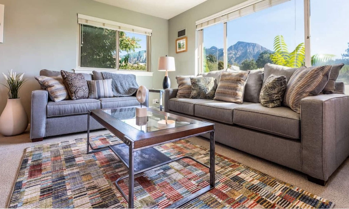 Canyon Rim House | Fun and Perfect Location for SLC and Outdoors!