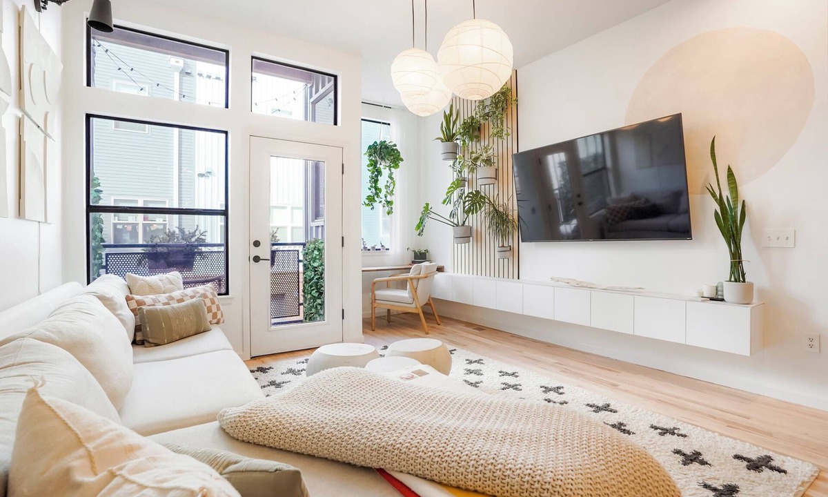 Five Points House | Furnished Luxury 3-Story Townhome with Rooftop Deck in Vibrant RiNo District!