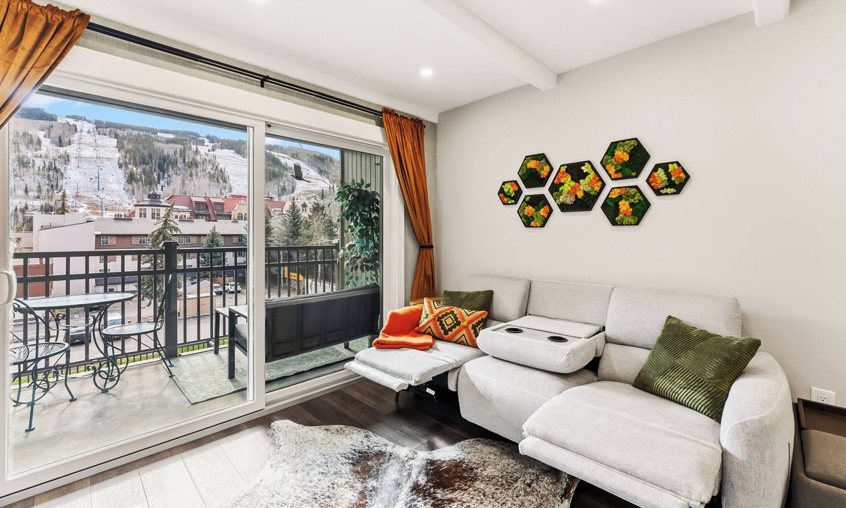 Vail Apartment | Gondola-side Apartment in Vail