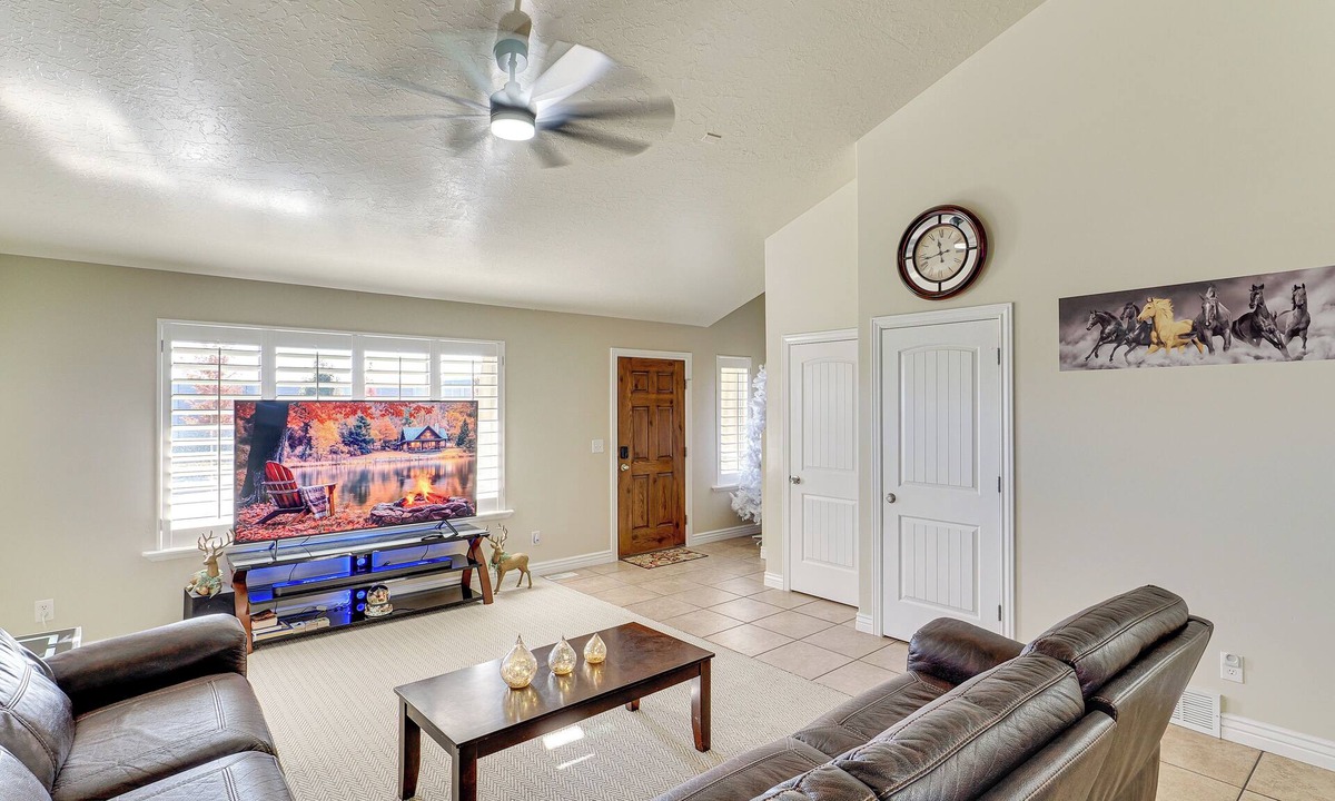 South Jordan House | Hike, Golf & Ski: Family Home in South Jordan