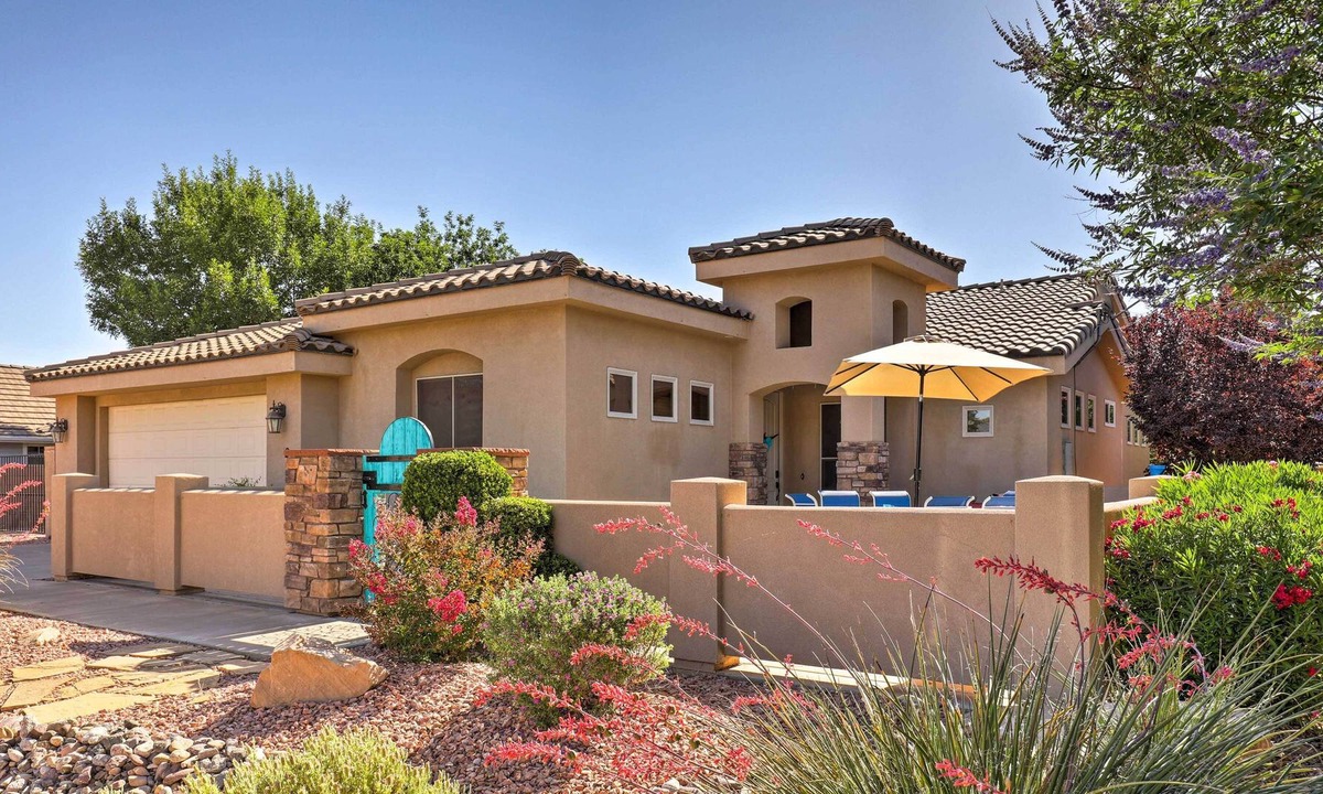 La Verkin House | Home w/ Mountain Views - Near Zion National Park!