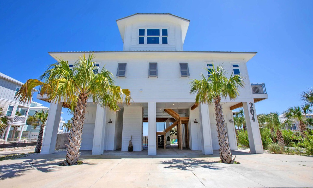Villa Primera House | Incredible, Spacious, Family Oriented, Gulf Front Home | Private Pool!