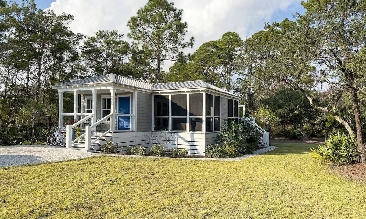 Inlet Beach Cottage | Inlet Beach Cottage | Walk to Sand + Near 30A