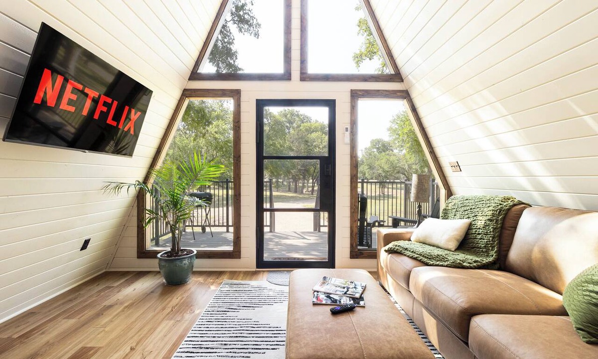 Pecan Acres Cabin | Intimate A Frame*Hot Tub*Near Hiking & Stockyards