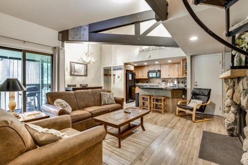 Keystone House | Keystone Condo on Shuttle Line < 1 Mi to Resort!