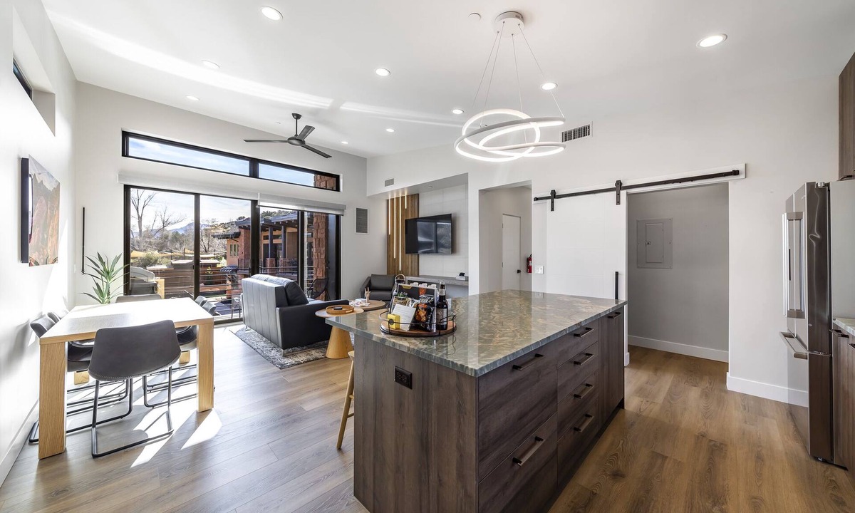 Zion National Park South Entrance Villa | LaFave-Luxury Villa at Zion: Phantom Valley