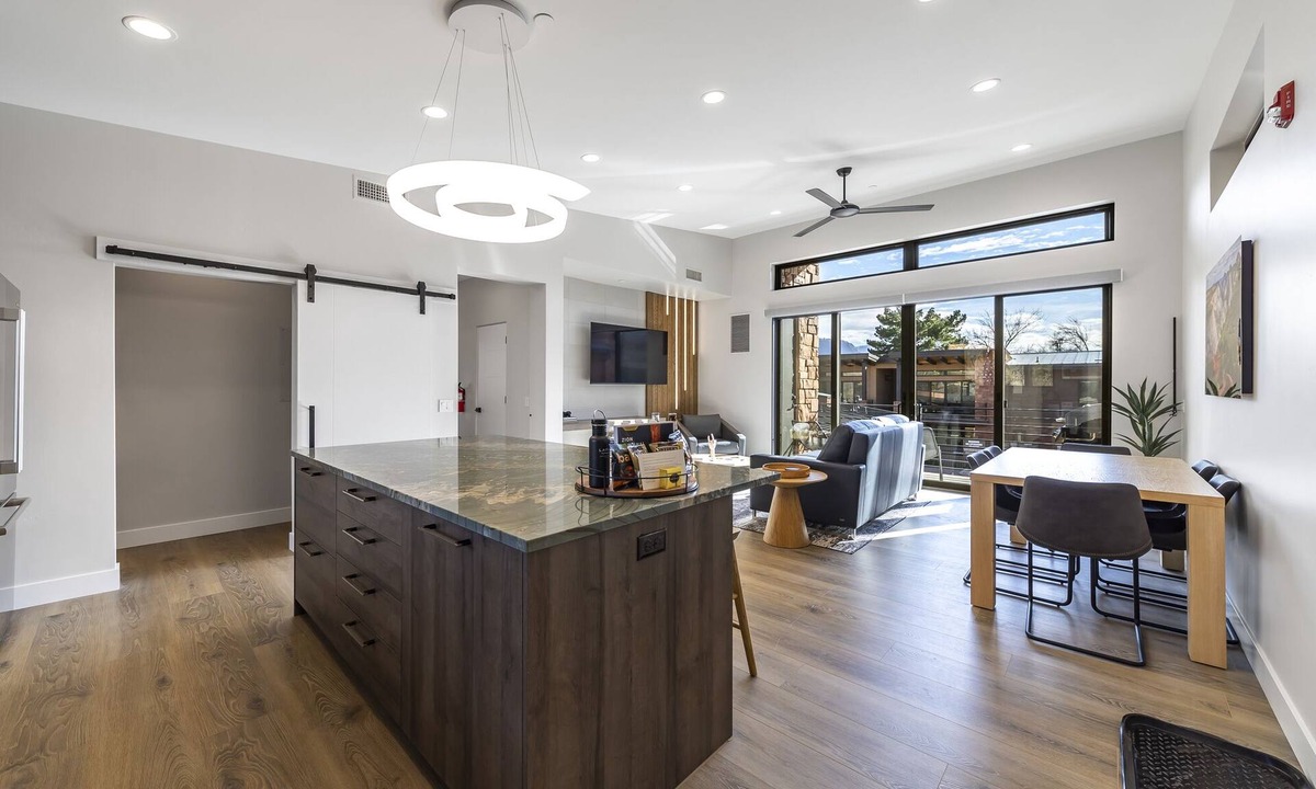 Zion National Park South Entrance Villa | LaFave-Luxury Villa at Zion: East Temple