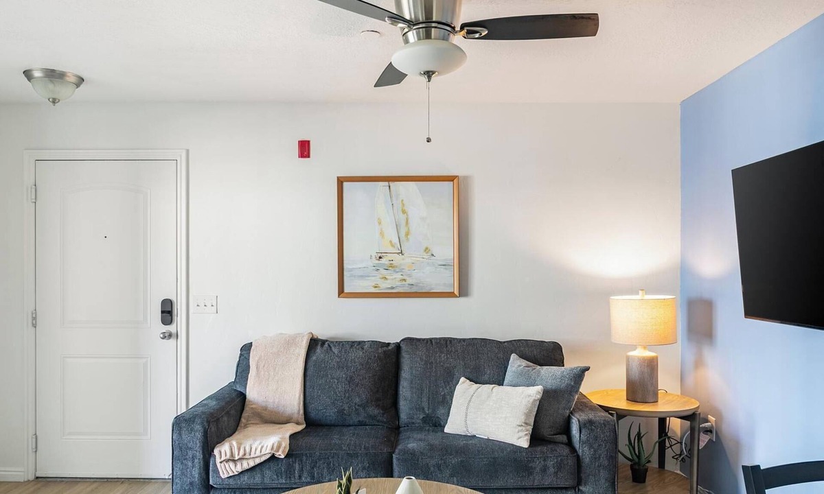 Herriman Apartment | Landing | Stunning 2BD, Gym, Game Room