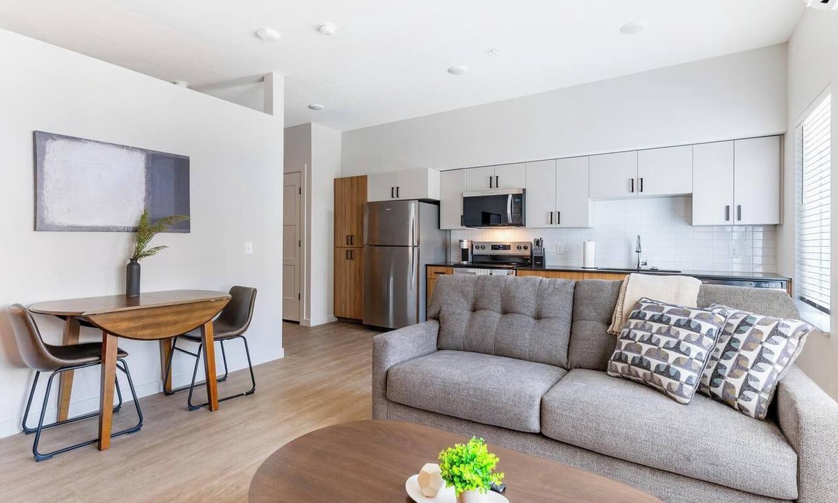 People's Freeway Apartment | Landing | Stunning 1BD, Yoga Studio, Courtyard