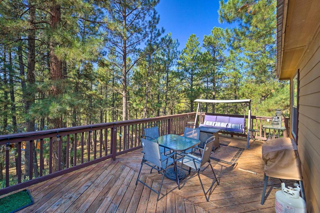 Forest Lakes House | 'Lazy Bear Den' ~ 9 Mi to Vallecito Reservoir