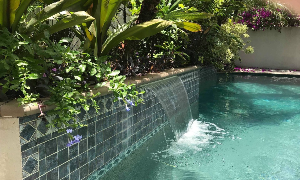 Sarasota House | Lido Key Oasis -Heated Pool/Walk to Beach & St. Armands - Separate In-Law Suite