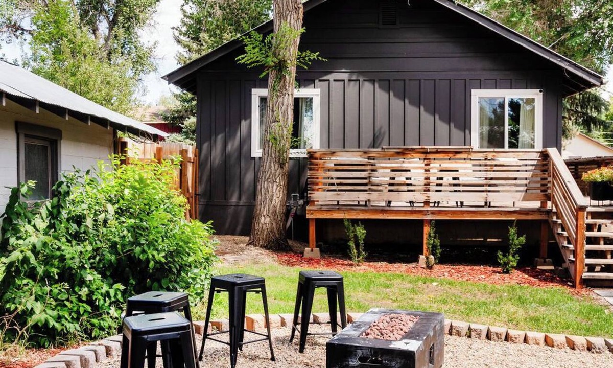 Craig Cottage | Little House on Taylor - 2 Bedroom Cottage in Walkable Downtown Location