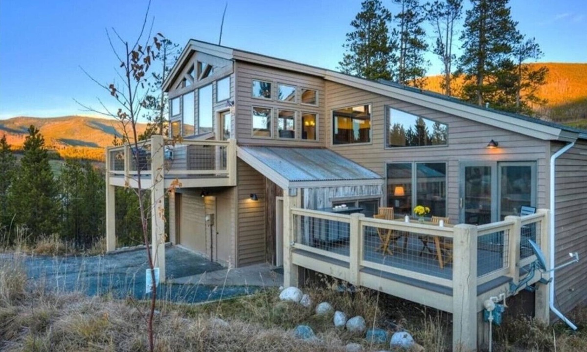 Keystone House | Live Like a local in Keystone! 30 days or more!