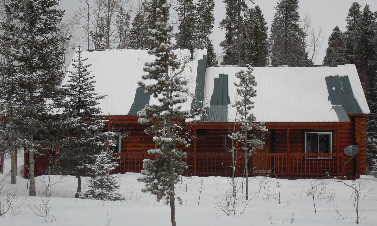 Breckenridge Cabin | Log Cabin Mountain Getaway - Ski, Hike, bike, X Country Ski & Snowshoe trails