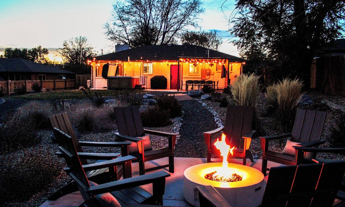 Alta Vista Area House | Luxury 6BR Arvada Oasis: Hot Tub & Fire Pit/15 Mins to Denver/Red Rocks