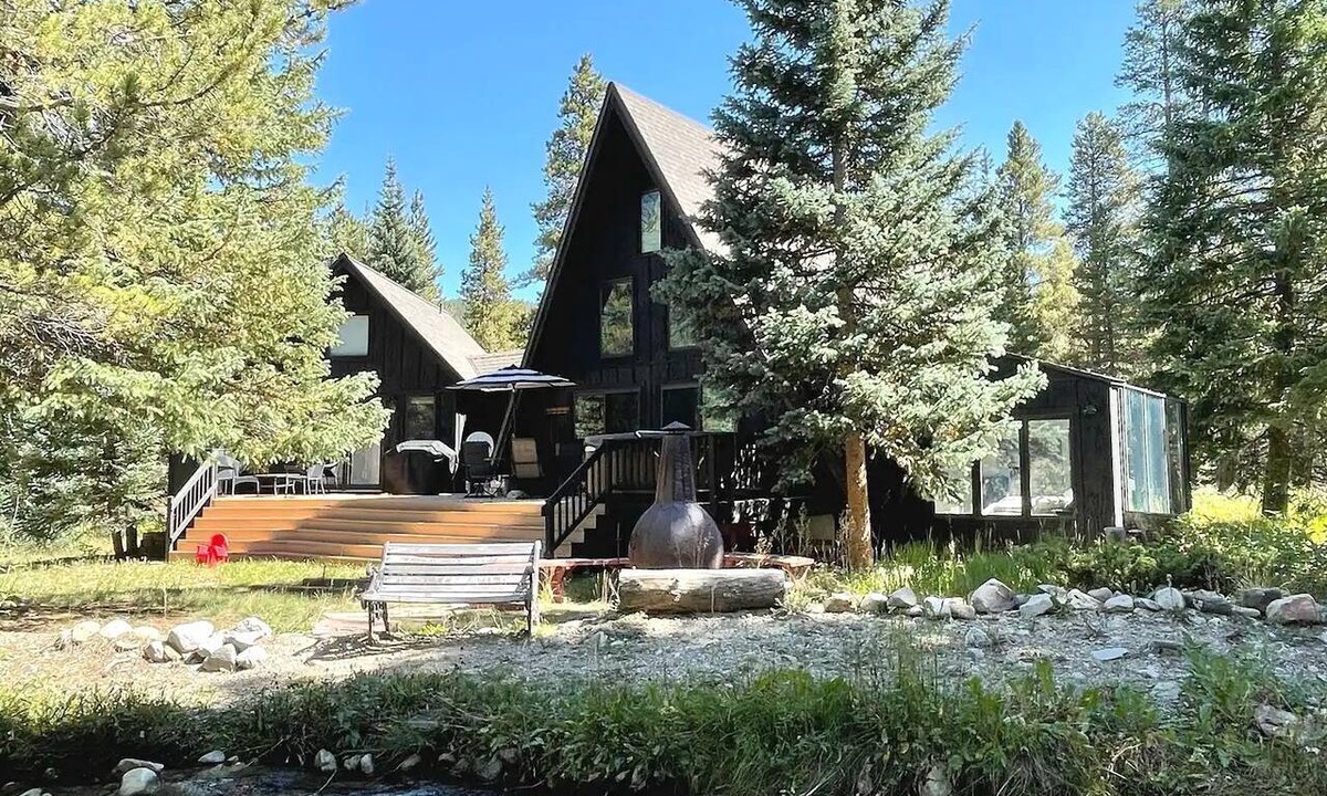 Blue River Cabin | Luxury A-Frame with Hot Tub for Dreamy Vacations in Colorado