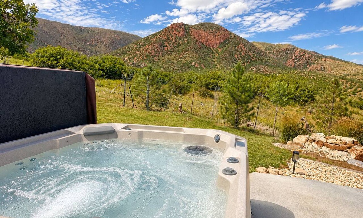 Mountain Shadows House | Luxury Retreat | Secluded 1+ Acre Estate | Hot Tub | Game Room
