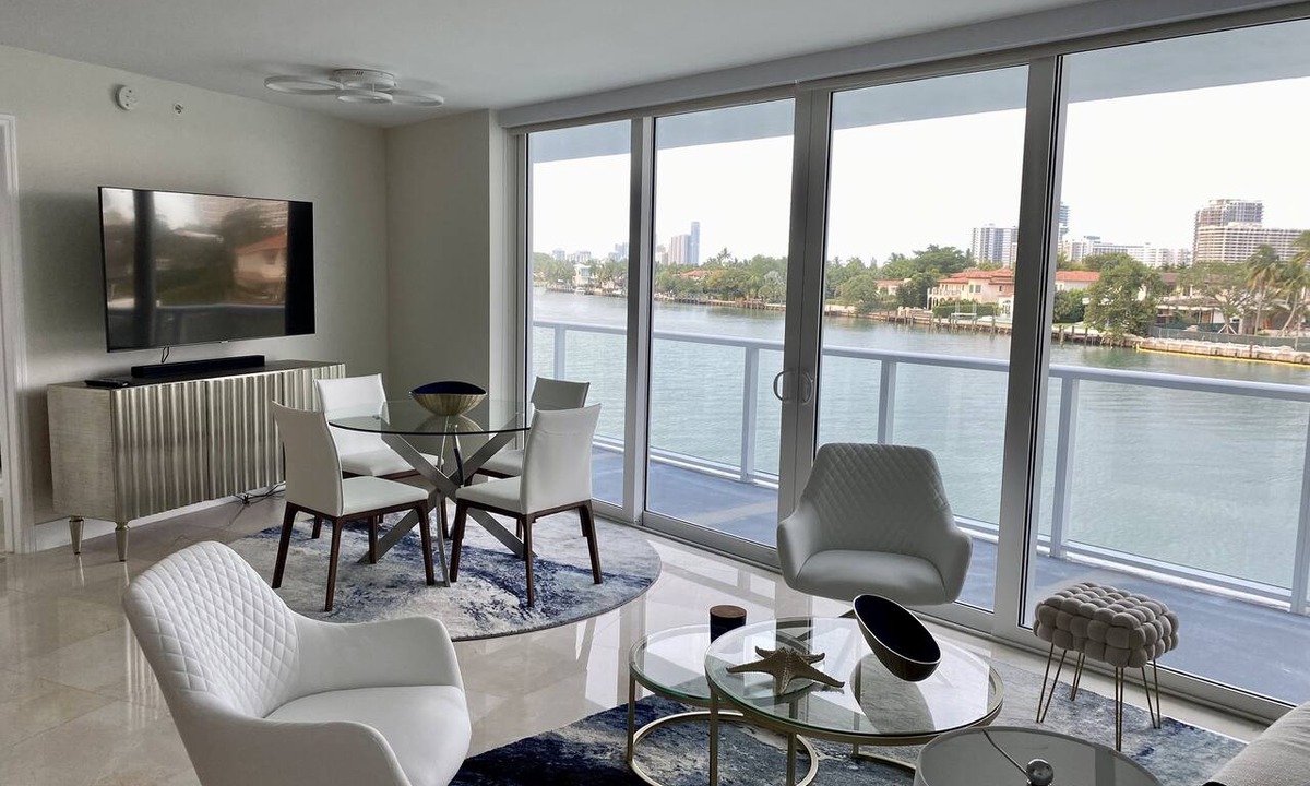 Bay Harbor Islands Condo | Luxury Vacation Rental Waterfront Condo Bal Harbour Miami Beach