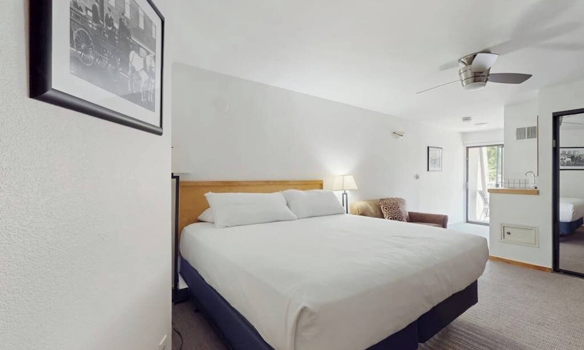 West End Cabin | Main St. gem - pool & hot tub - walk to lifts, dog-friendly, private balcony