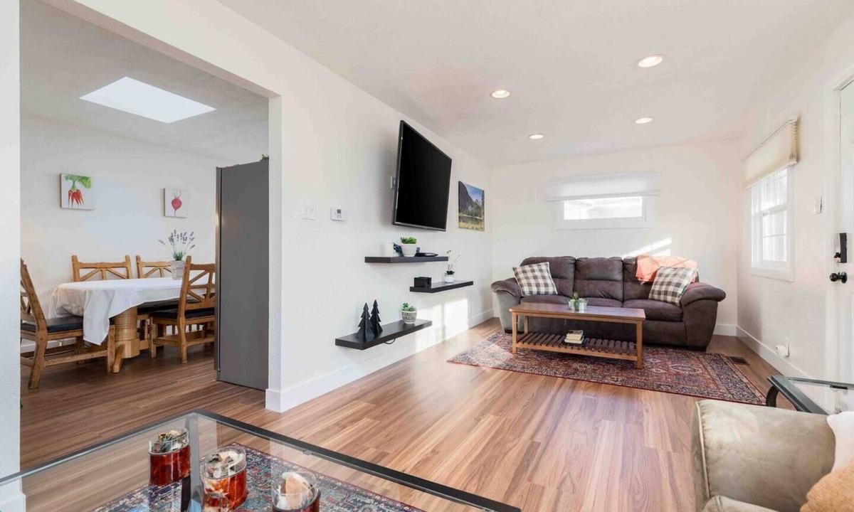 Canyon Rim House | Millcreek Basecamp - Pet friendly and Convenient!