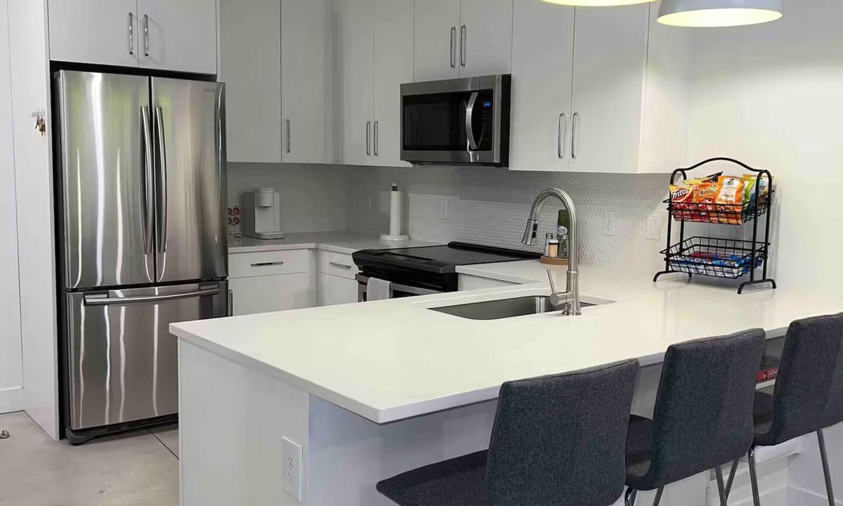 Jefferson Park Condo | Modern Apartment Near Downtown Denver