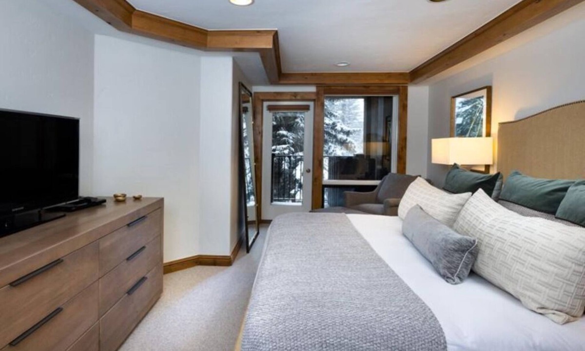 Vail Hotel | Modern Nature Retreat w/Access to Gym | 3.4 mi to Booth Falls Trailhead