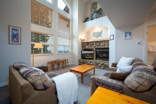 Powder Mountain Apartment | Moonridge Ski Haven MR6 Mtn Biking On Powder Mtn