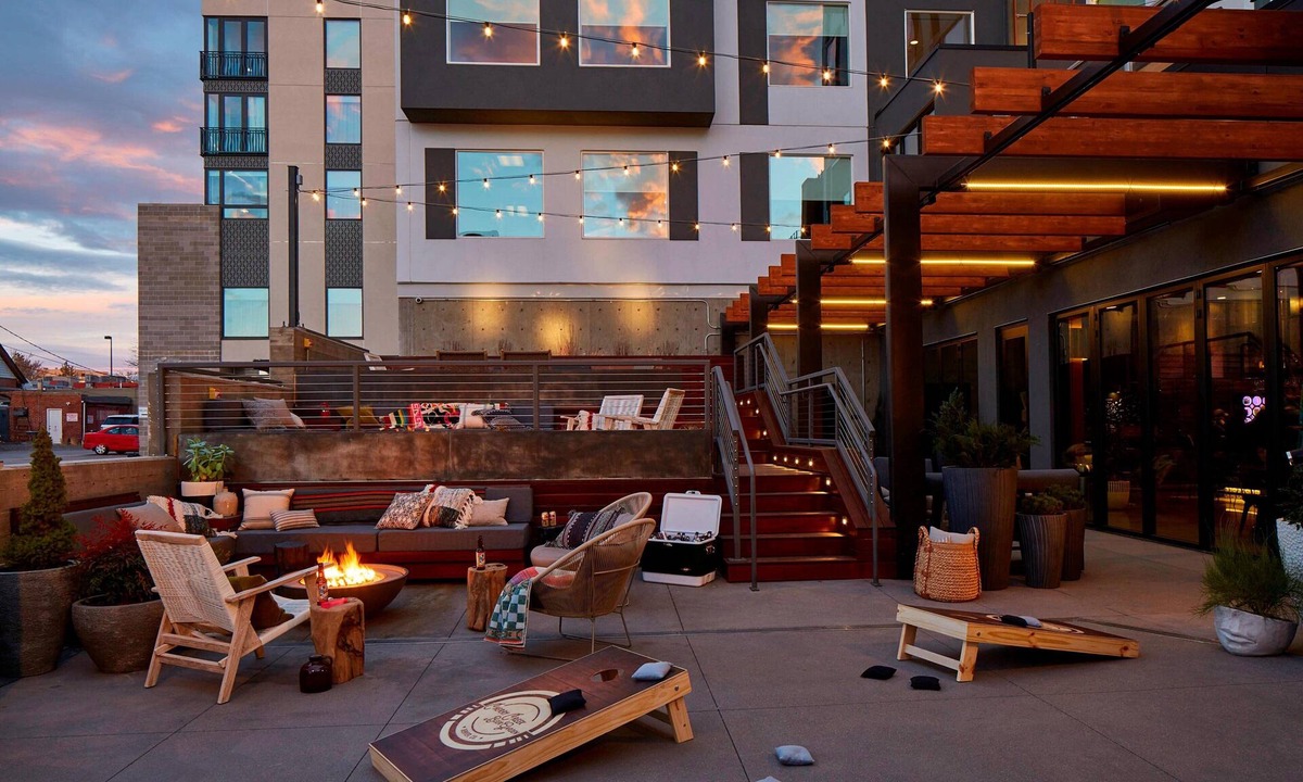 Cherry Creek Hotel | Moxy Denver Cherry Creek