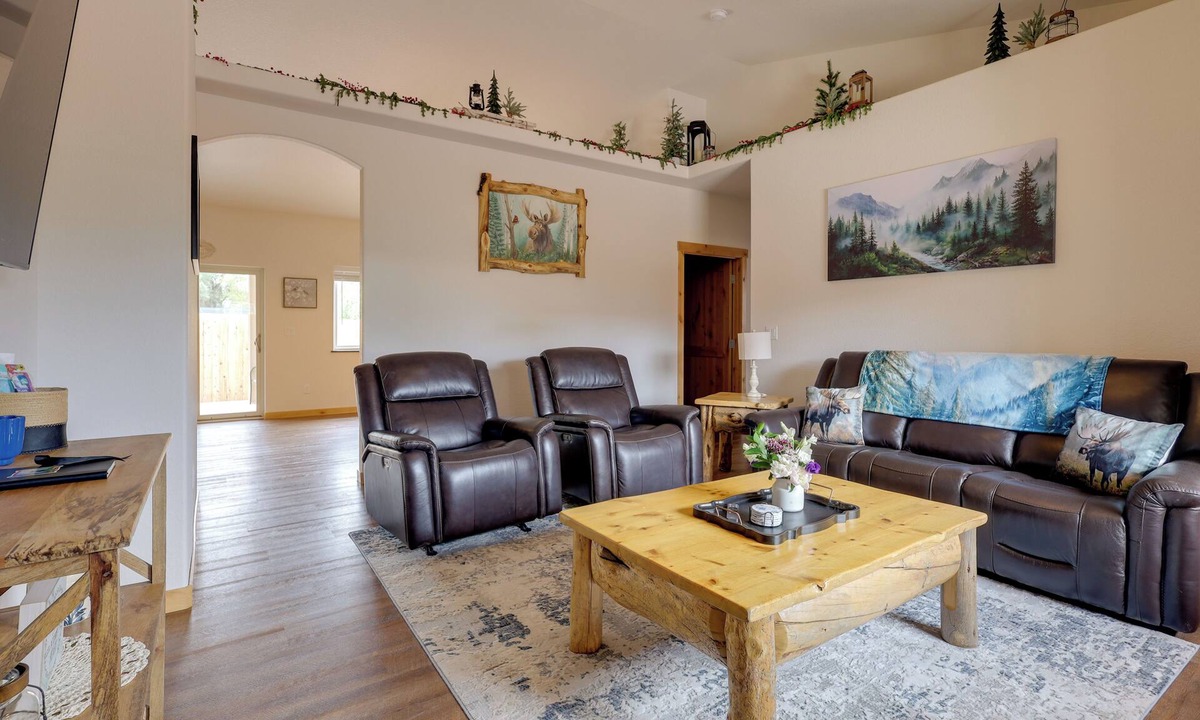 Canon City House | Mtn Views! Canon City Duplex Near Town & Riverwalk