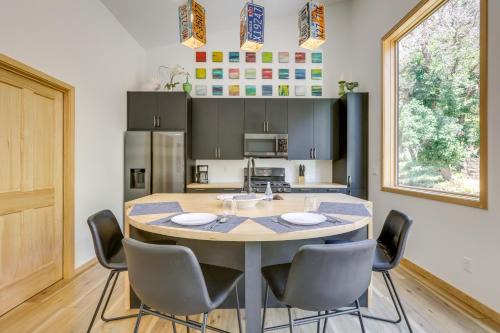 New Castle House | New Castle Getaway w/Grill & Mountain Views!
