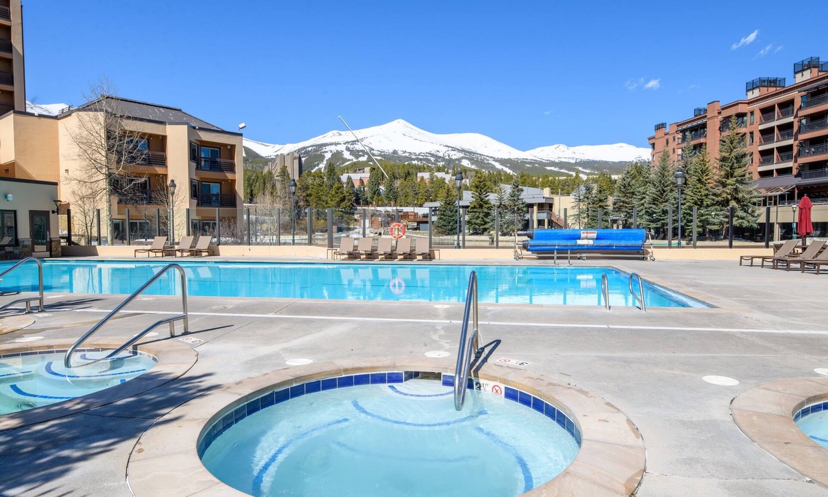 Peak 9 Condo | New! Cozy Condo Base of Peak 9, Downtown.