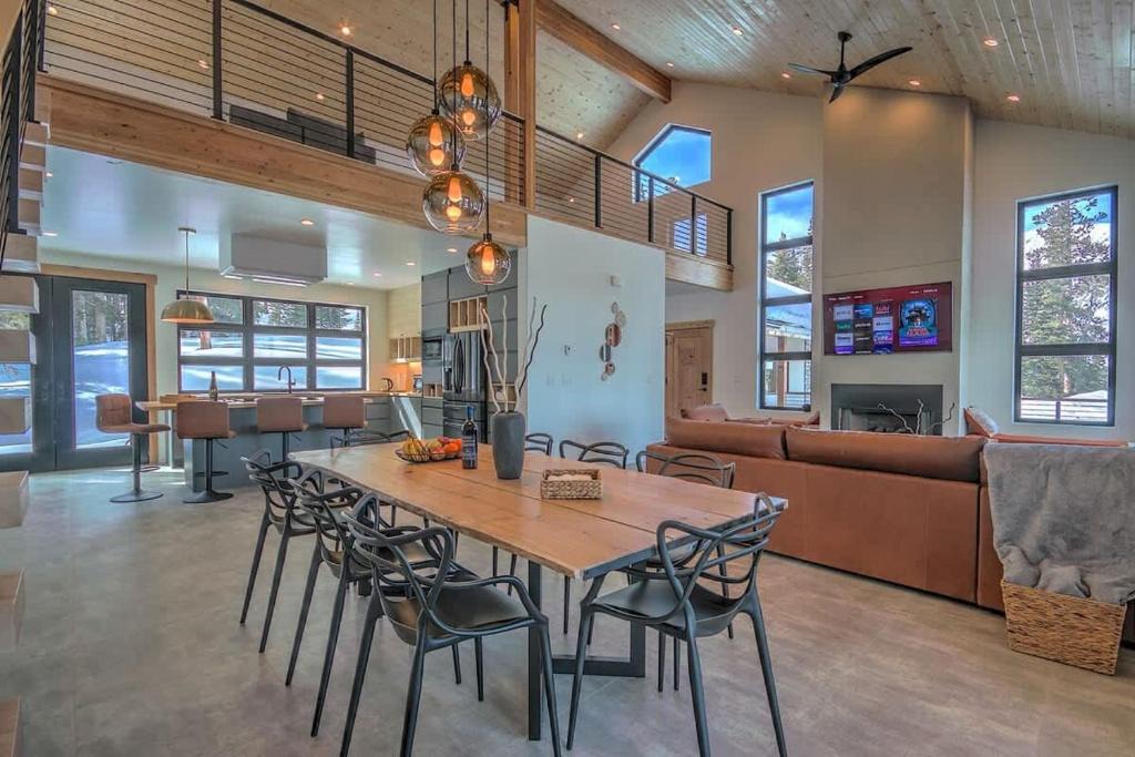 Quandary Village House | NEW Hot Tub Haven with Panoramic View - Blue River