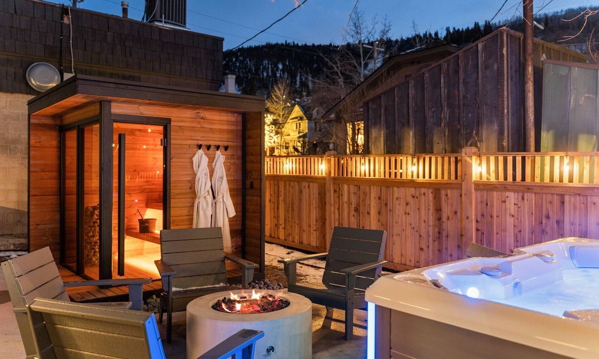 North Park City House | New Listing Deal | Private Sauna & Hot Tub | Walk to Main Street