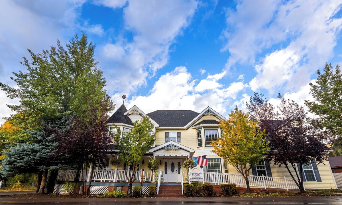 Creede House | New Listing! The Dusty Rose Inn | Victorian-Style | Main St Stay