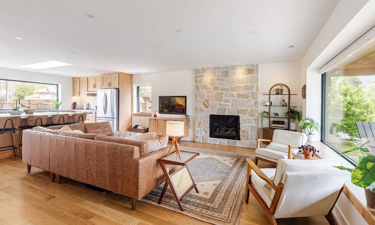 Sugar House House | New & Modern - 2 Full Kitchen, Sauna, Sleeps 12-14