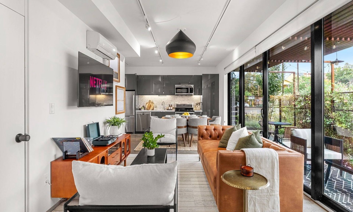 Curtis Park House | NEW Modern Luxury Stay in RiNo with Private Rooftop